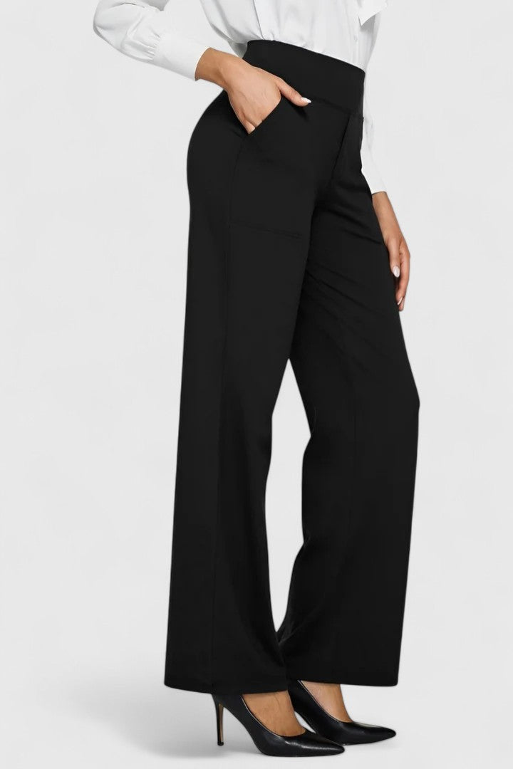 Women's sophisticated pull-on trousers. Featuring a comfortable fit and practical pockets for daily use.