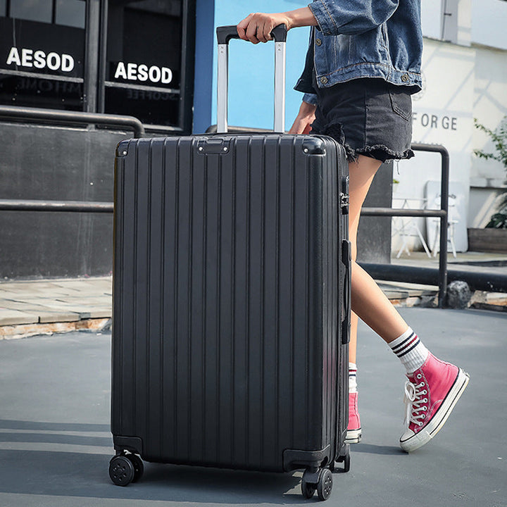 Hardshell spinner luggage, designed for maximum packing space & easy airport maneuvering.