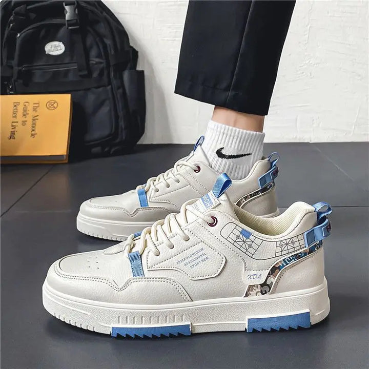 Men's casual sneakers, highly breathable, offering excellent comfort and modern style.
