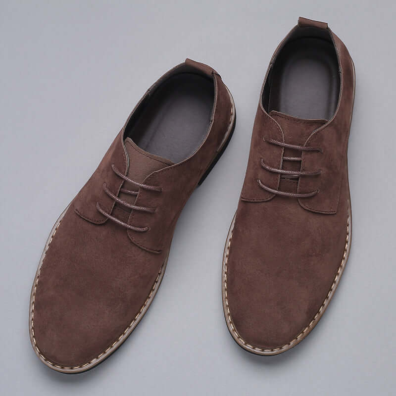 Men's everyday comfort shoes, stylish and versatile, ideal for walking, casual wear, and outdoor strolls.