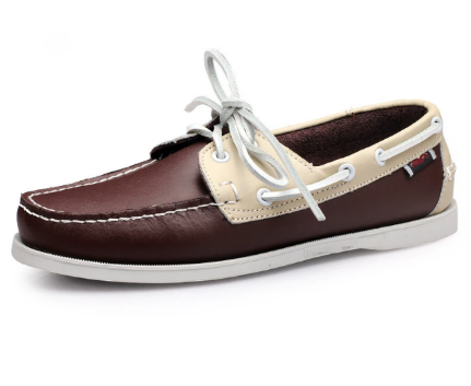 Stylish men's classic retro loafers in light brown, perfect for timeless comfort and versatile slip-on style.