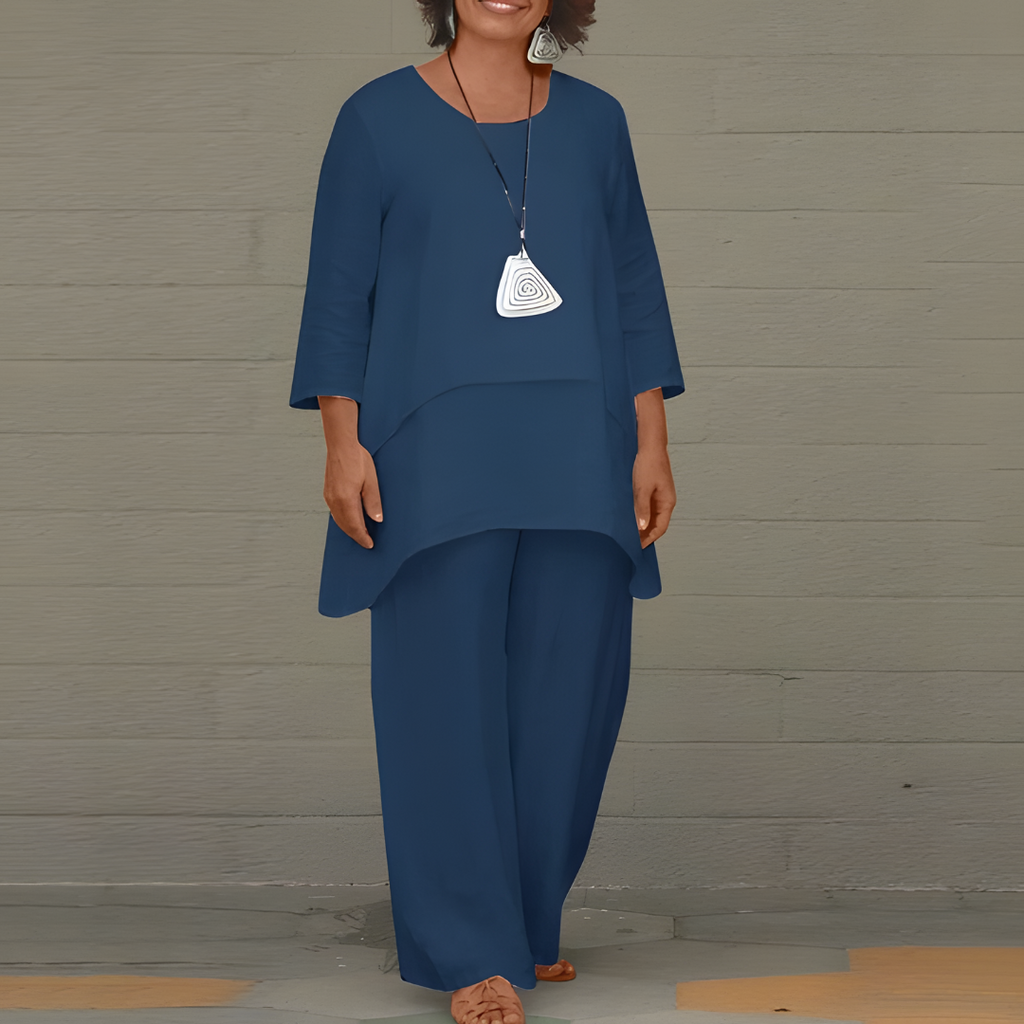 Breathable women's linen matching set, ideal as a casual summer outfit or stylish vacation loungewear.