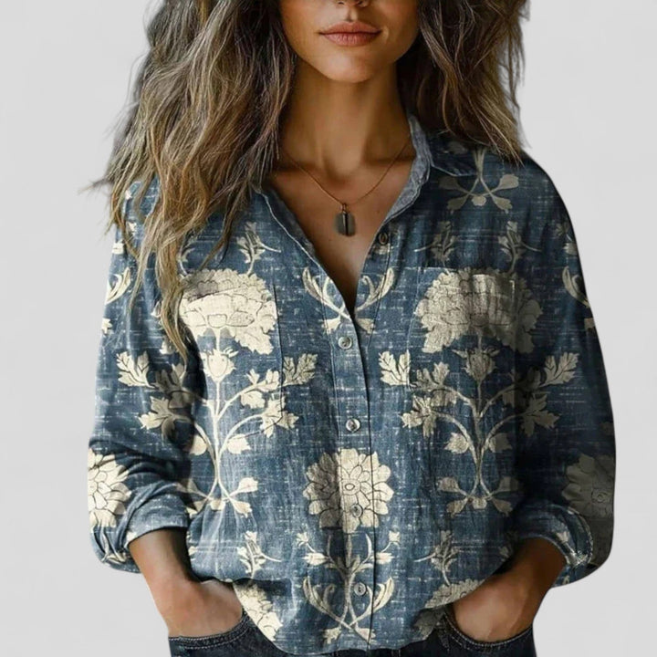 Modern women's gradient casual top, a comfortable long-sleeve blouse shirt for contemporary fashion.