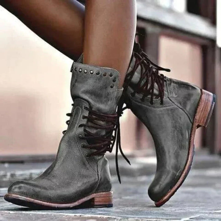 Comfortable women's lace-up ankle boots, ideal for casual everyday wear, stylish and durable footwear.