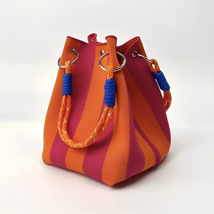 Large capacity women's everyday tote. Stylish & versatile shoulder handbag, ideal for work, travel, or errands.