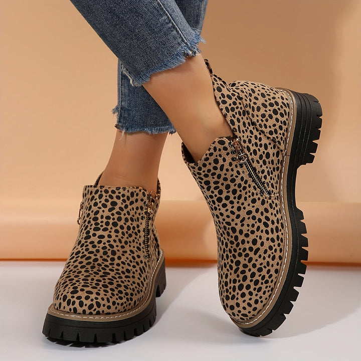 Stylish women's orthopaedic ankle boots with arch support for comfortable everyday wear.