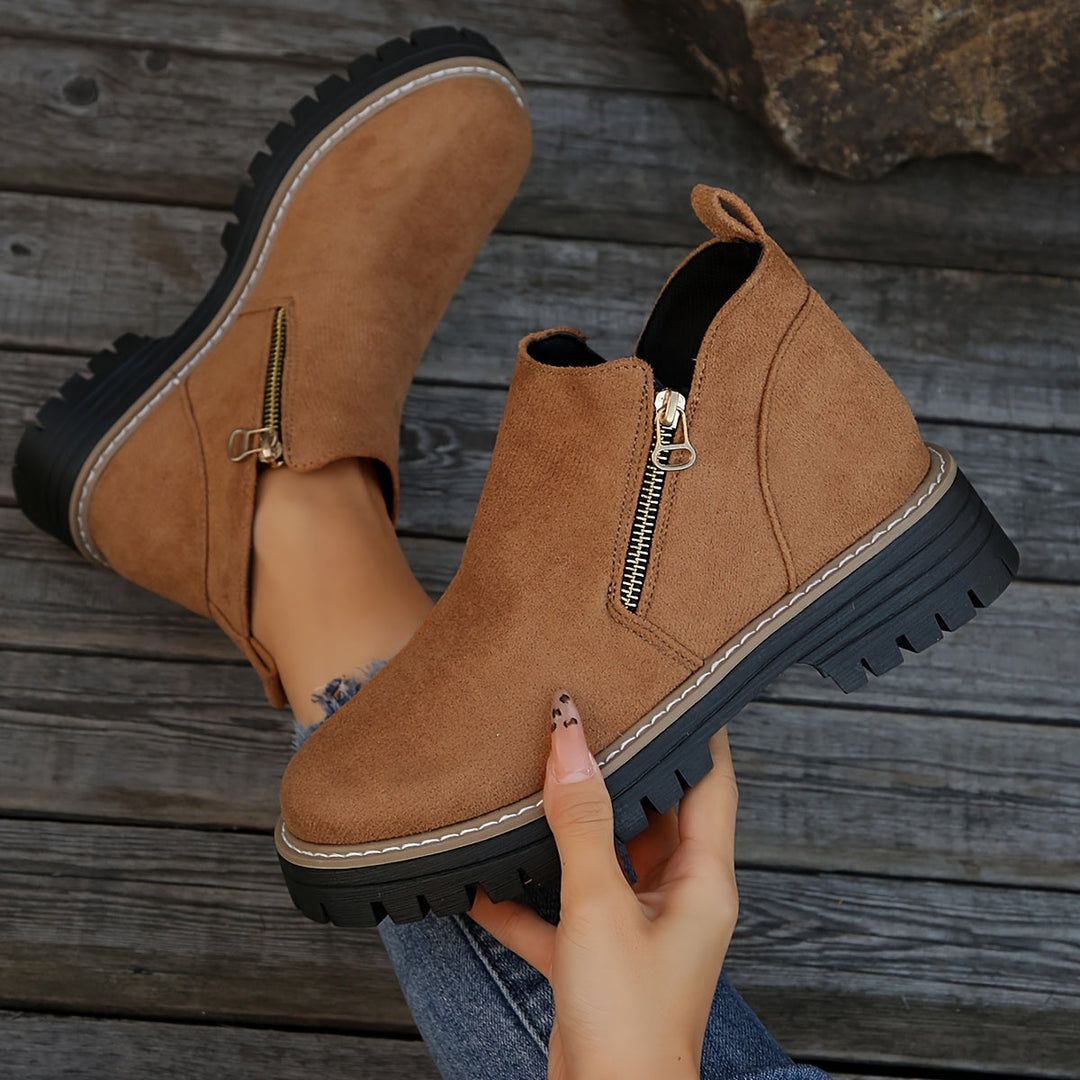 Versatile women's orthopaedic ankle boots for everyday wear, ensuring comfort & style.