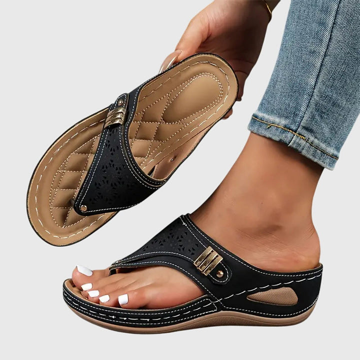 Elegant ergonomic women's sandals, providing excellent arch support and foot pain relief for all-day comfort.