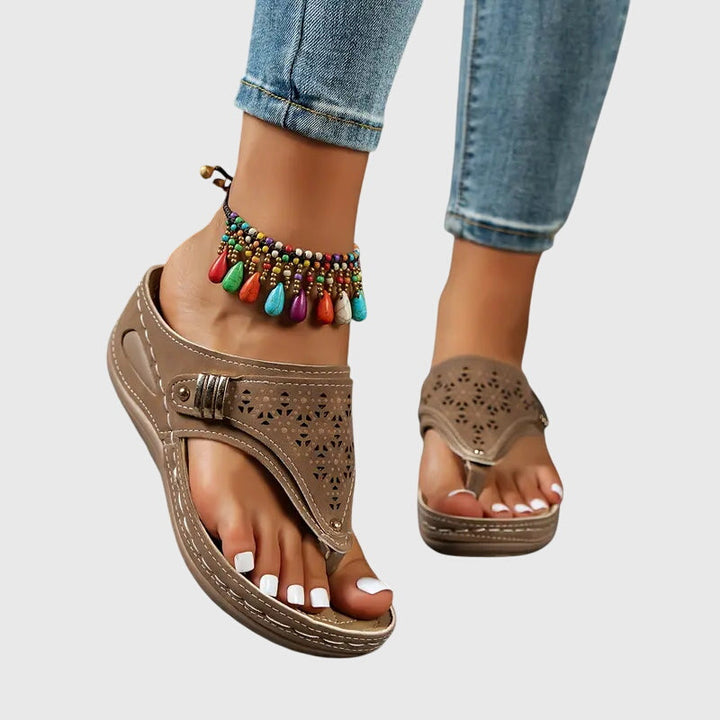 Everyday comfortable women's orthopaedic sandals with arch support, perfect for foot pain relief.