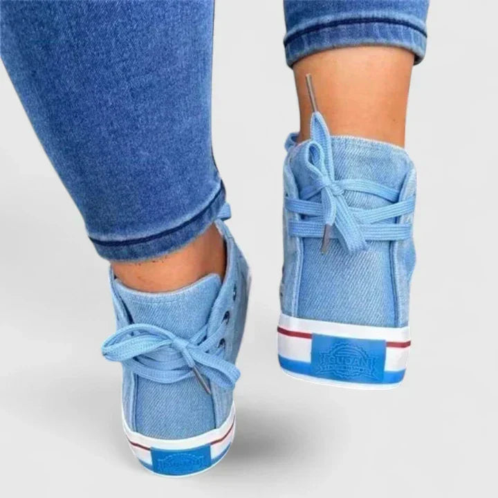 Women's orthopaedic comfort shoes with zipper, designed for active lifestyles, foot health, and daily support.