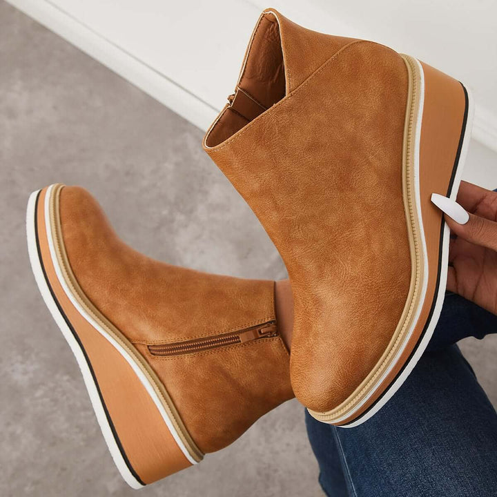 Chic women's orthopedic platform ankle boots, providing ultimate comfort and style.
