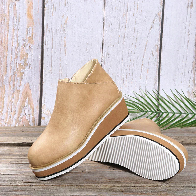 Women's casual orthopedic ankle boots, offering excellent support and modern style.