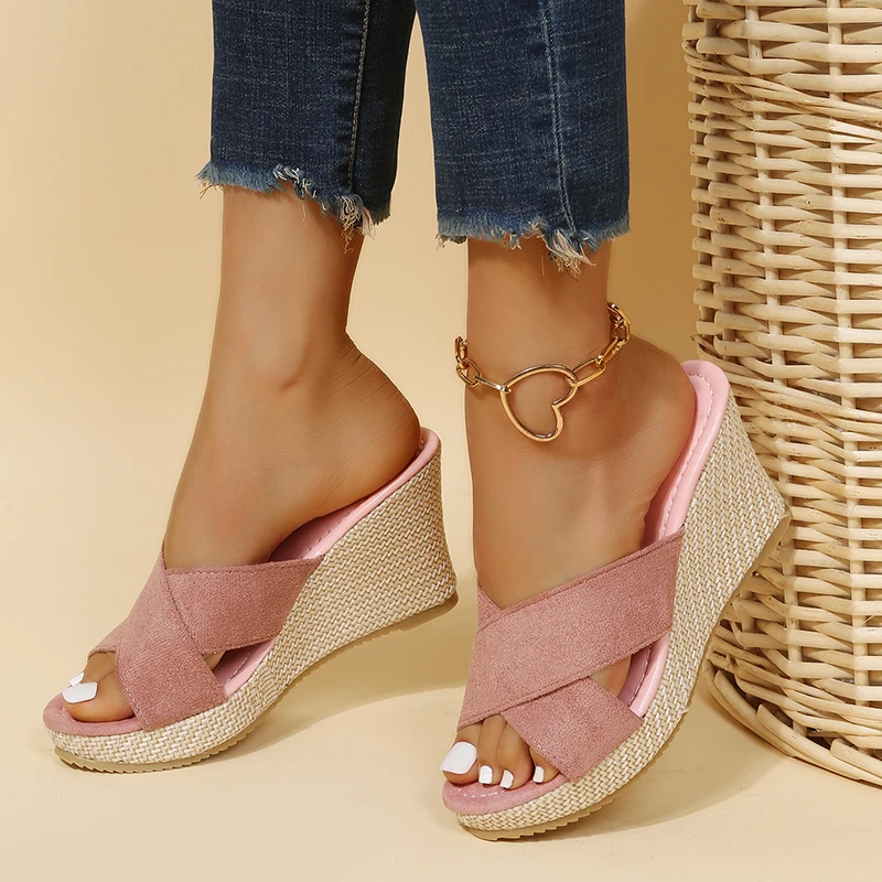 Fashionable summer sandals designed for women's foot health and style.