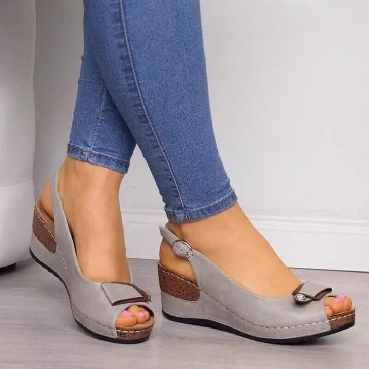 Comfortable women's summer sandals with excellent arch support. Stylish orthopedic design for supportive casual daily wear.