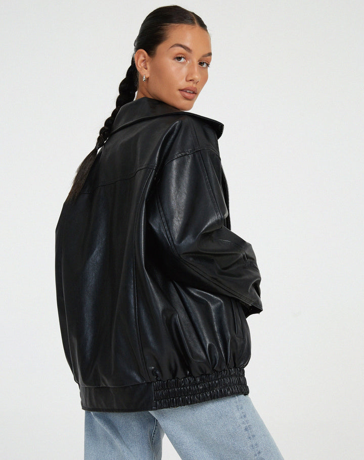 Trendy women's oversized fashion jacket, offering a chic relaxed fit. Essential versatile outerwear.