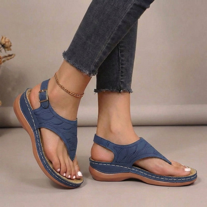 Women's comfortable summer footwear: Serene orthopedic thong sandals.