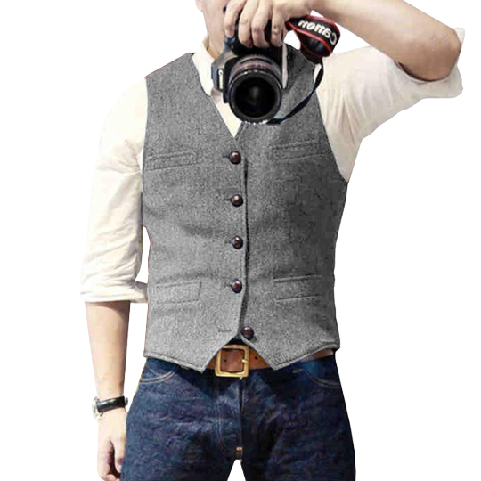 Black men's gilet with comfortable fit, perfect for versatile layering. A timeless vest for smart casual everyday fashion.