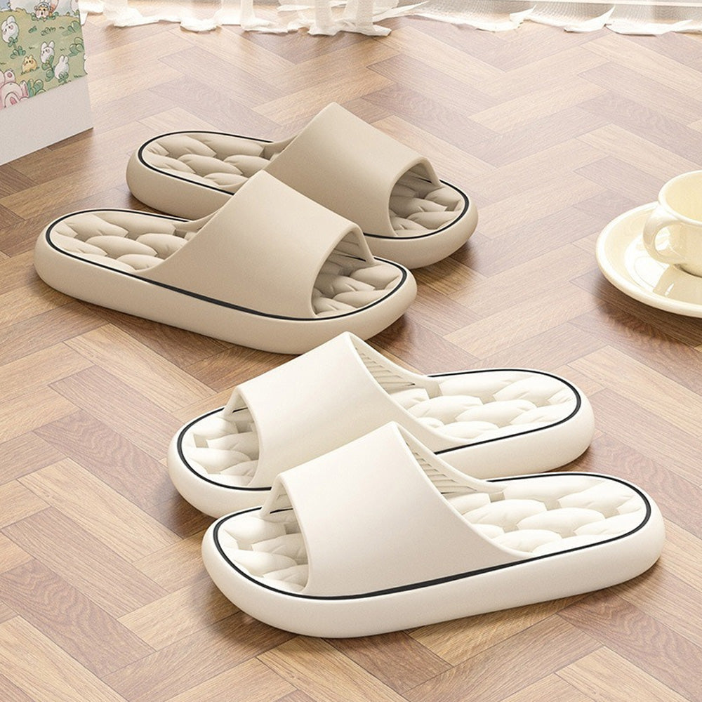 Quick-drying non-slip slippers that provide excellent foot support.