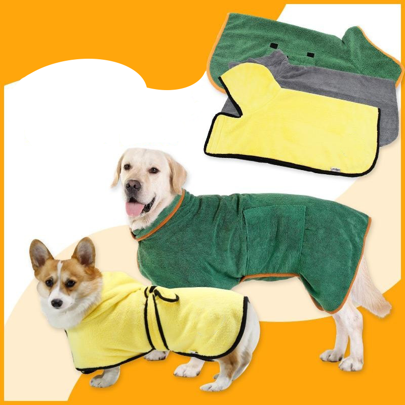 Unisex absorbent pet bathrobe for dogs and cats, ideal for post-bath drying.