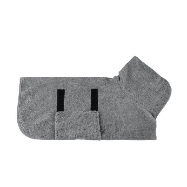 Convenient and comfortable pet bathrobe, a must-have for pet owners and their furry friends.