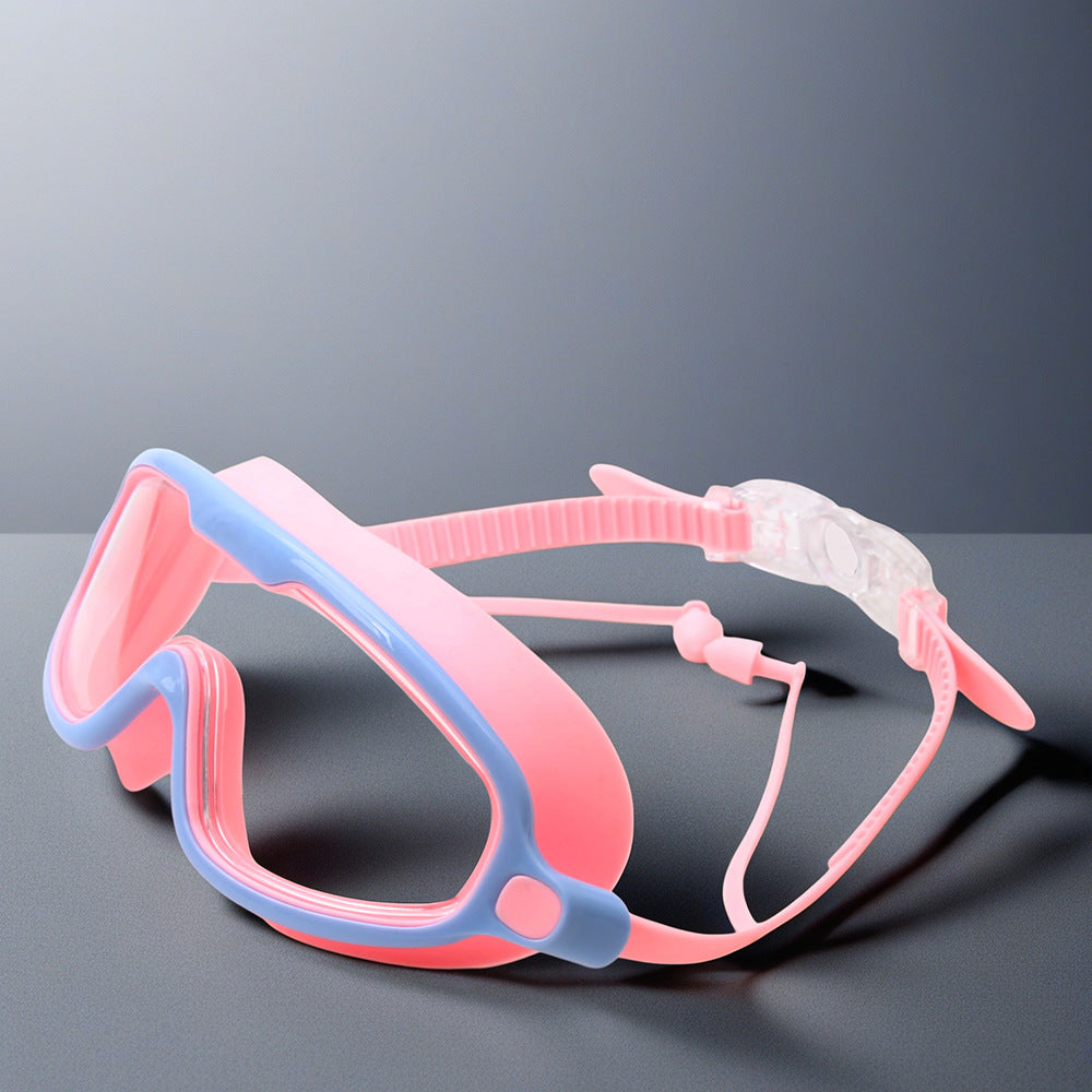 Ergonomic, adjustable swim mask for adults, ensuring a comfortable fit for water sports.