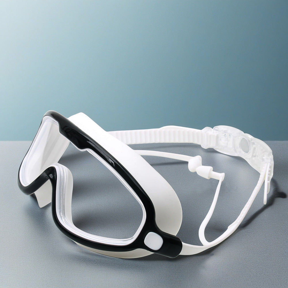Comfortable, adjustable swim mask for adults, perfect for snorkeling and diving.