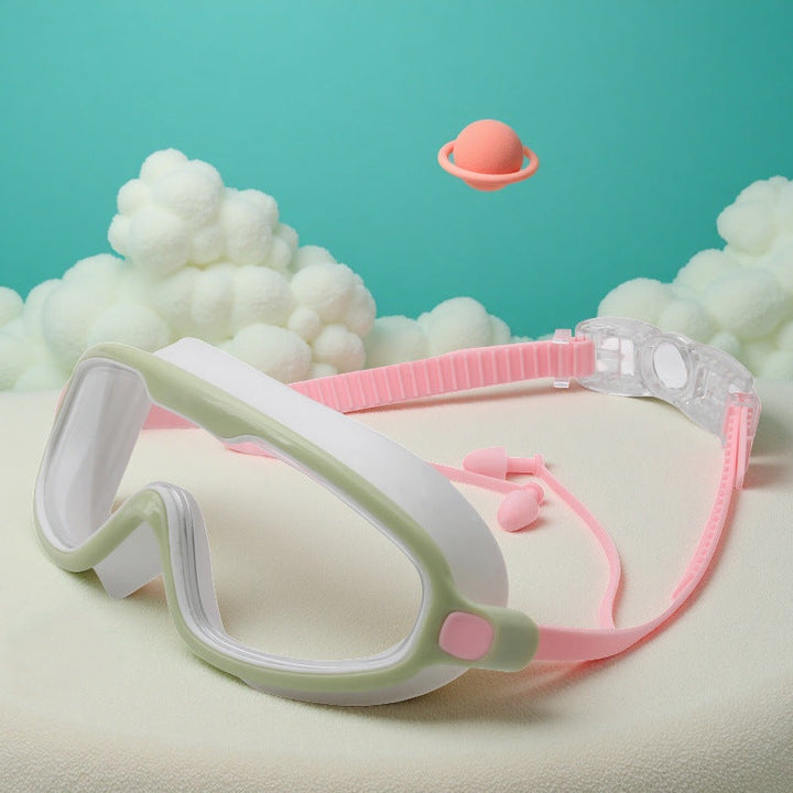 Adult diving mask with anti-fog lens, ideal for crystal clear underwater exploration.