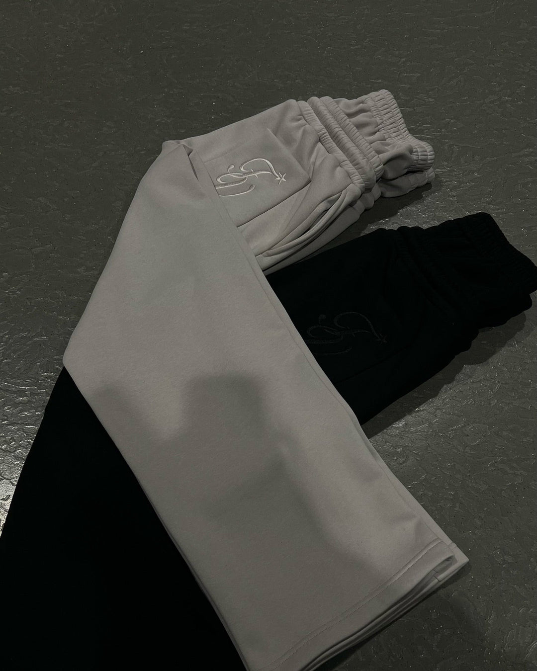 Unisex Baggy Joggers with Pockets - Relaxed Fit & Casual Comfort