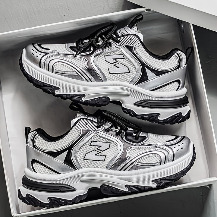 Unisex casual lace-up sneakers for everyday comfort and street style.
