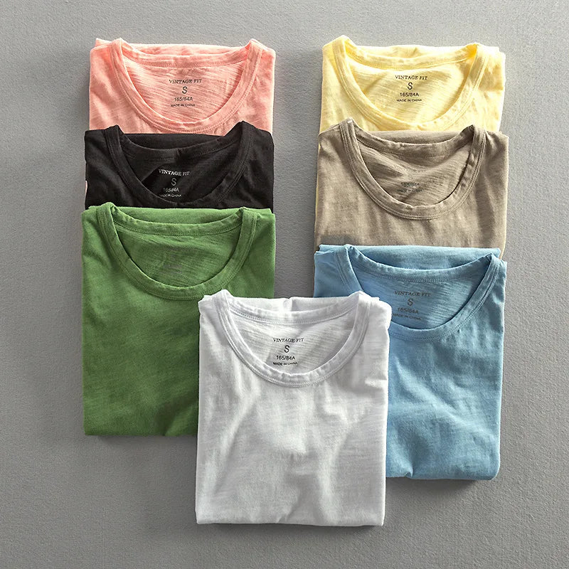 Basic unisex short sleeve crew neck tee, offering effortless style for casual autumn and summer looks.
