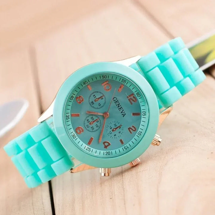 Fashionable unisex analog quartz watch, a versatile casual timepiece accessory.