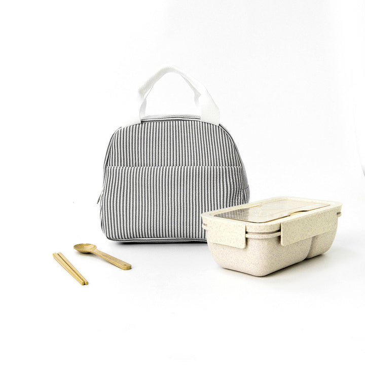 Portable thermal cooler bag for meal prep; stylish and functional food storage for daily use.