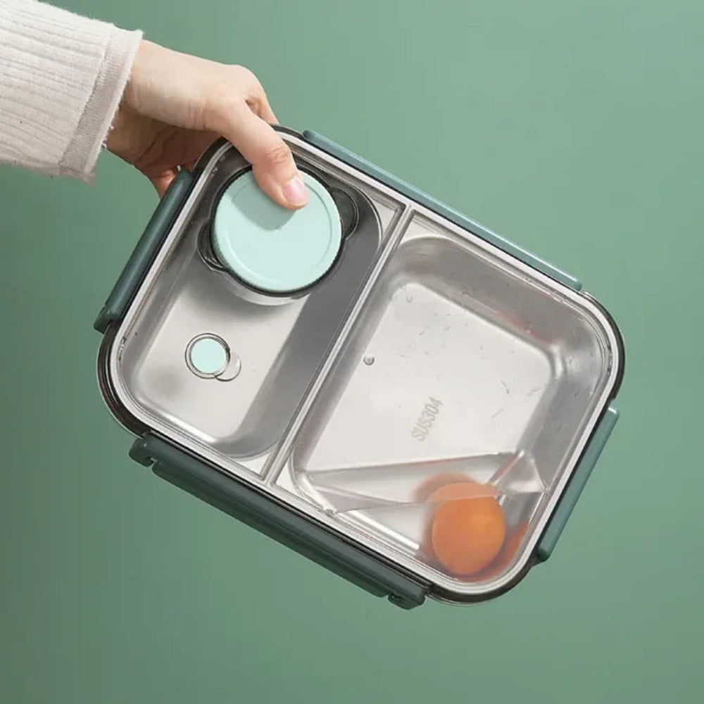 Compact insulated food jar, ideal for portable hot food storage & healthy, on-the-go lunches.
