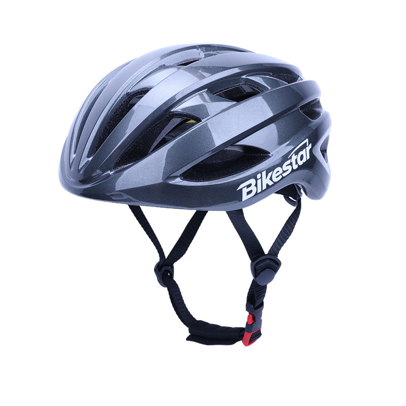 Versatile lightweight mountain bike helmet, also perfect for road cycling or commuting. Enhanced ventilation & comfort.