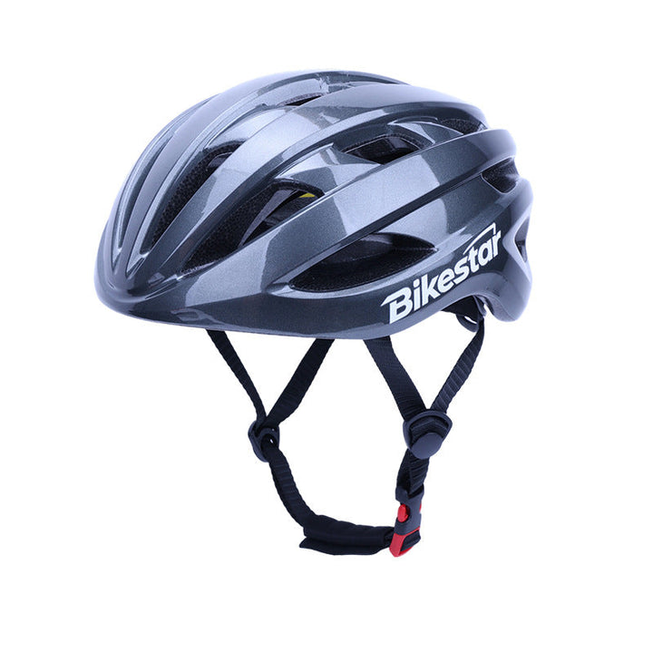 Versatile lightweight mountain bike helmet, also perfect for road cycling or commuting. Enhanced ventilation & comfort.
