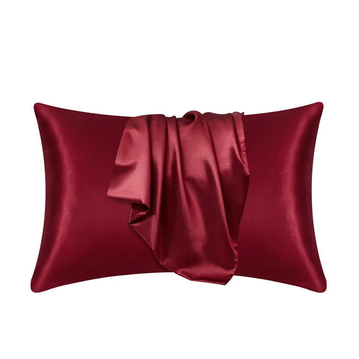 Gentle mulberry silk pillowcase for skin care. Reduces wrinkles & irritation for serene beauty sleep.