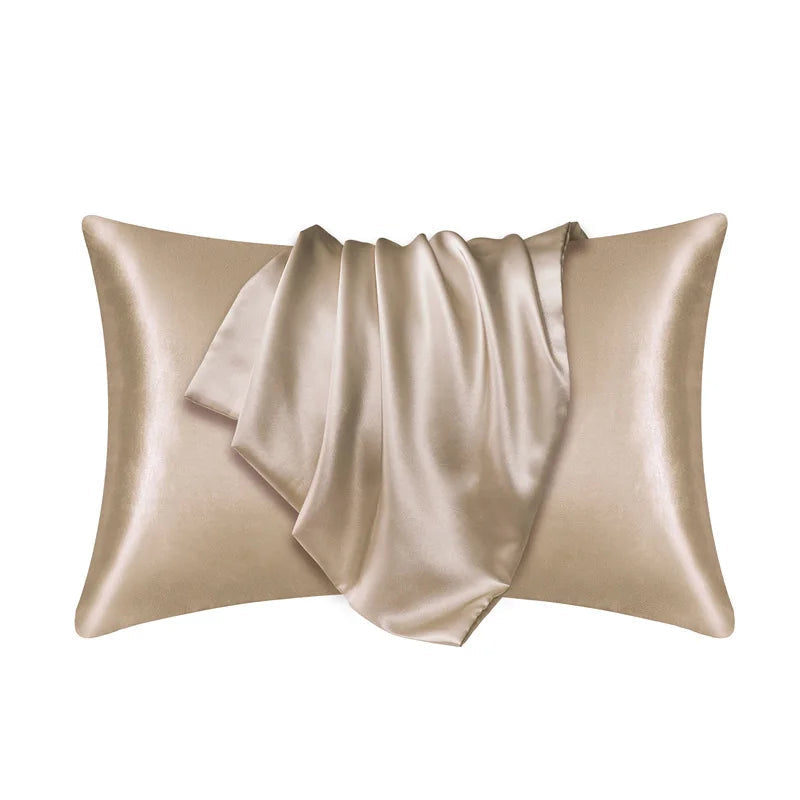 Temperature regulating mulberry silk pillowcase ensures comfortable, cool beauty sleep all night long.