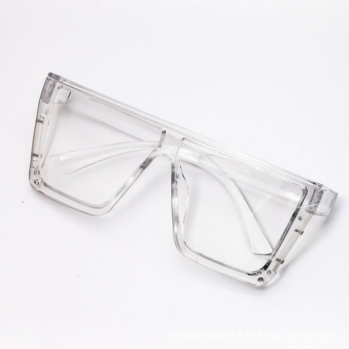 Fashionable oversized sunglasses, perfect unisex accessory for modern eye protection. UV blocking.