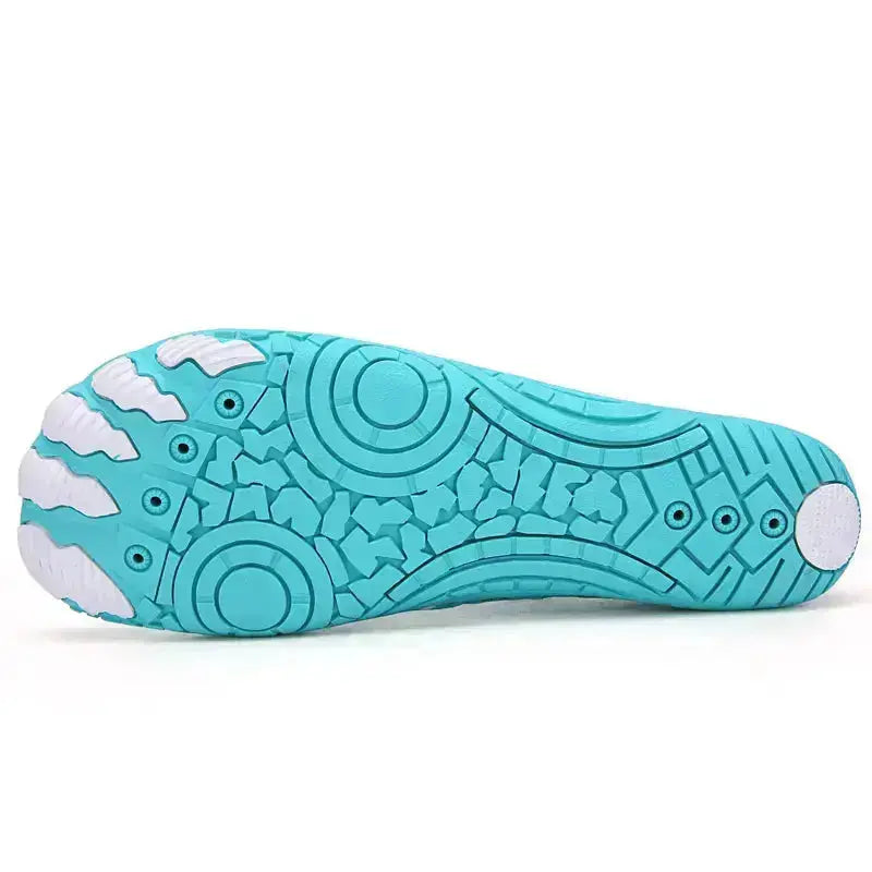 Comfort-driven quick-lace shoes, unisex, with wide toe box & flexible sole for walking.
