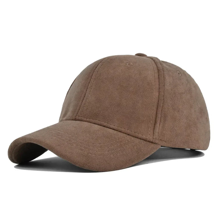 Fashionable unisex retro baseball cap for streetwear, a classic headwear choice.