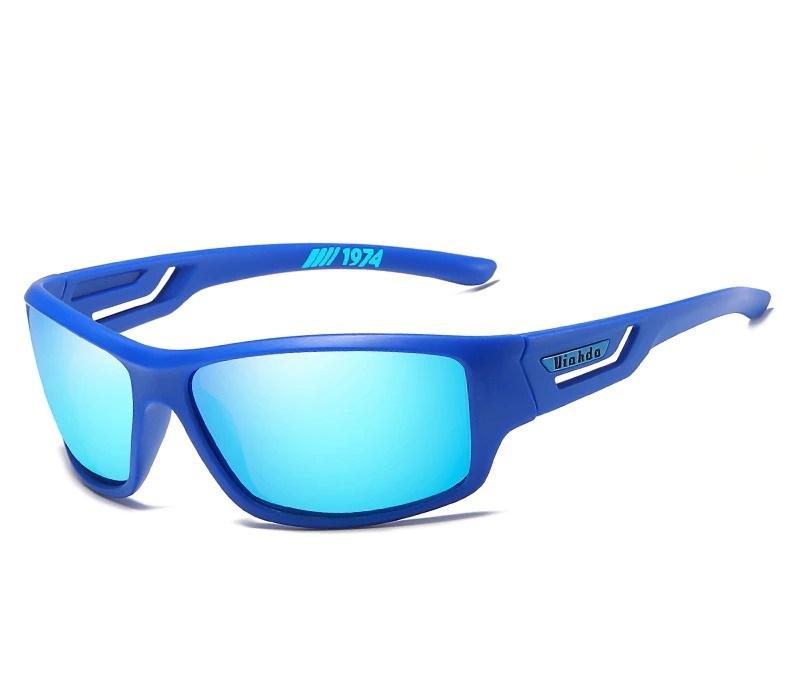 Stylish unisex polarized sunglasses, perfect for any outdoor activity with UV400 protection.