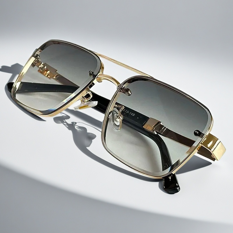 Chic squared frame sunglasses with gradient lenses, suitable for all genders.
