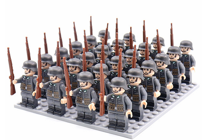Educational WWII military building bricks set, inspiring historical play & imagination in children.