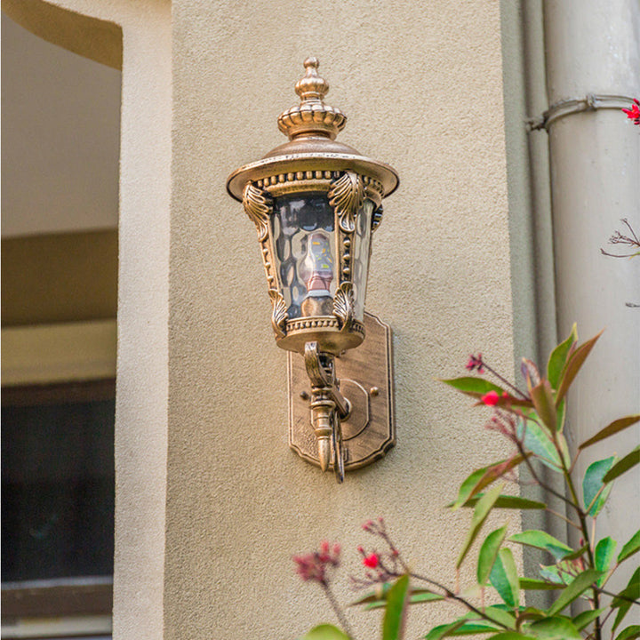 Elegant vintage outdoor wall lamp, classic aluminum & glass construction, ideal for exterior decor.