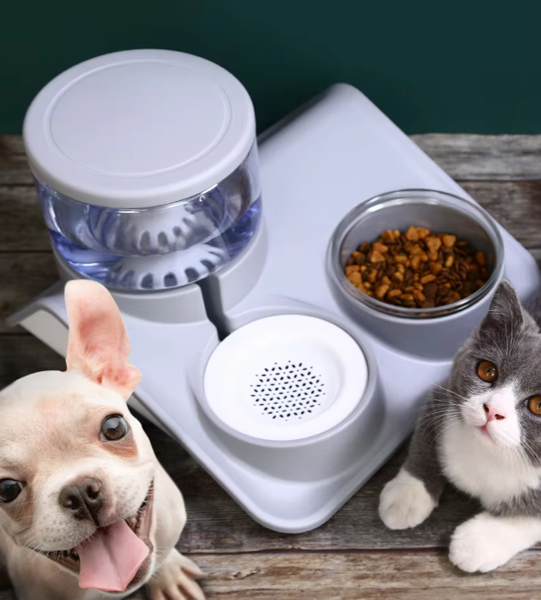 Wall-mounted pet food and water bowl for dogs & cats, space-saving design, easy to clean.
