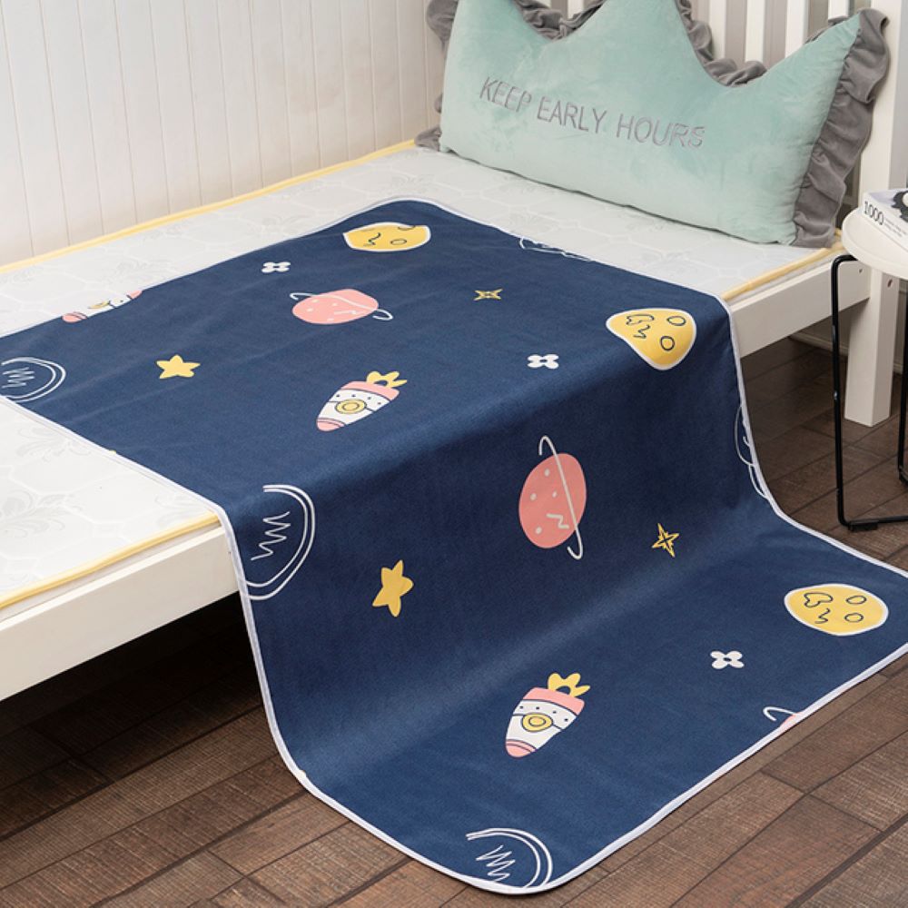 Waterproof baby changing mat, portable and reusable diaper pad for travel.