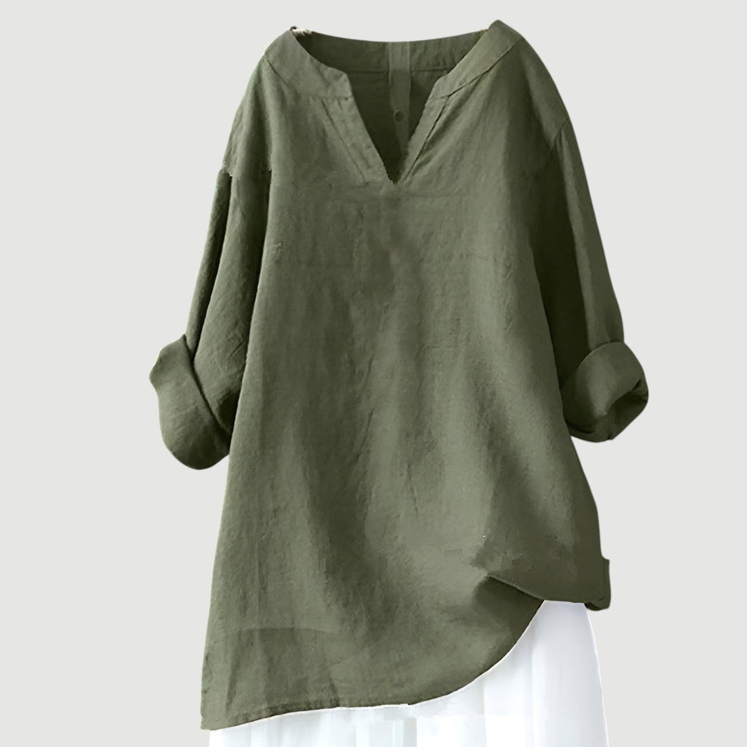 Versatile women's loose fit shirt for everyday fashion. A modern, airy, breathable top with a relaxed fit.