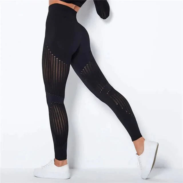 Comfortable and supportive workout leggings for women with anti-cellulite technology.
