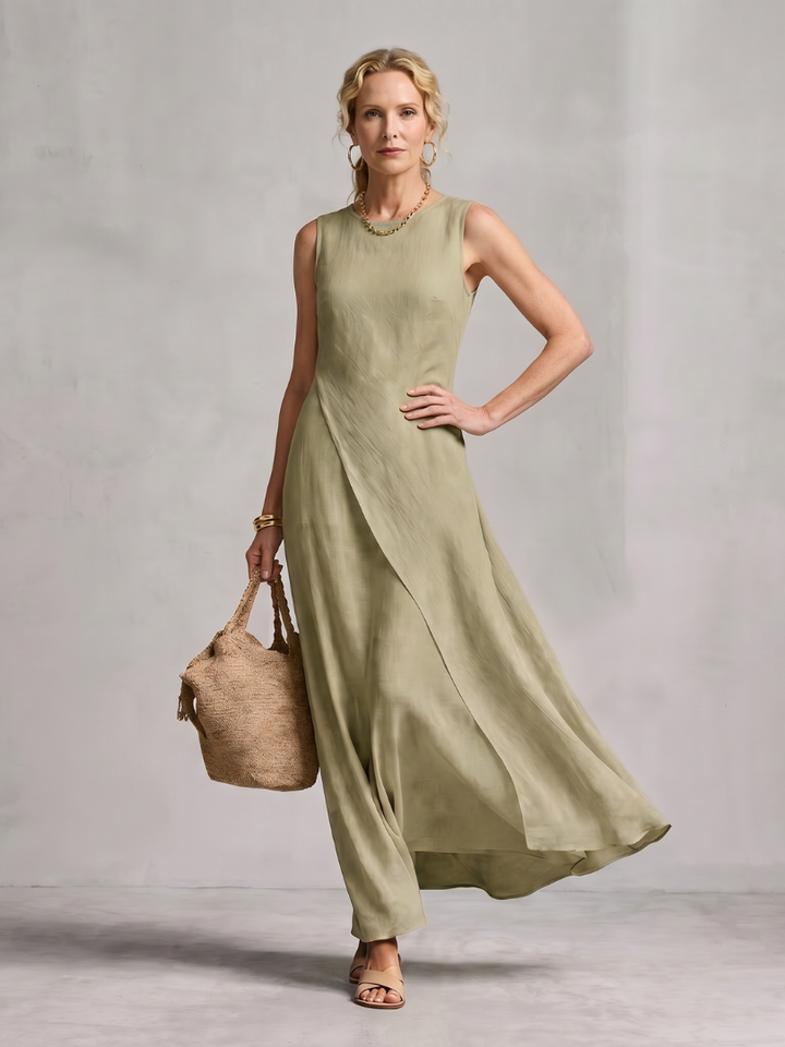 Versatile women's round neck maxi dress, asymmetric layers offer casual comfort and elegant style.