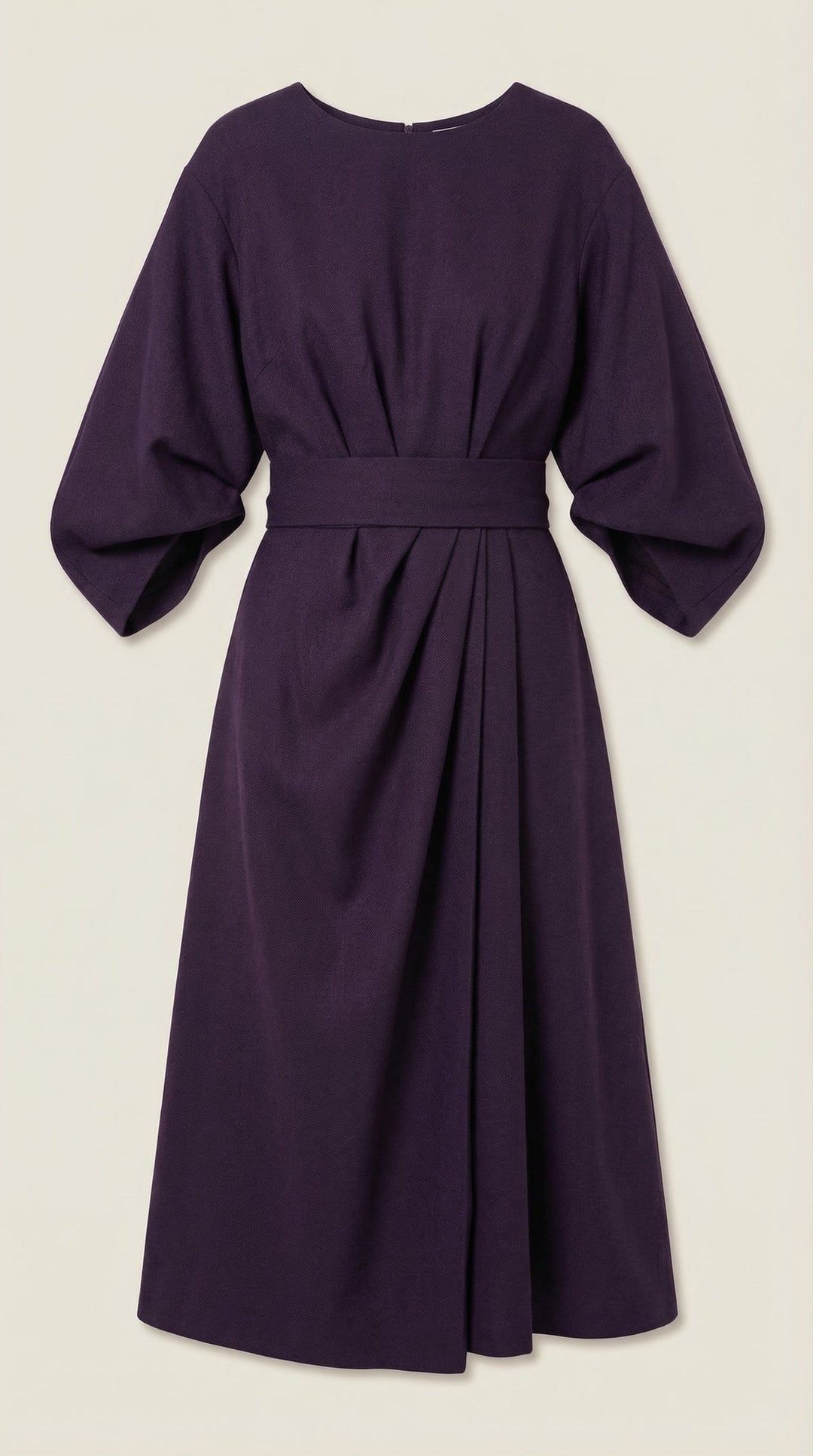 Elegant midi dress with a striking wide sleeve detail